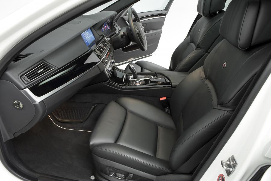 Интерьер Alpina B5 Bi-Turbo Touring (F11) 2011 года  (UK) (фото 12 из 15)
